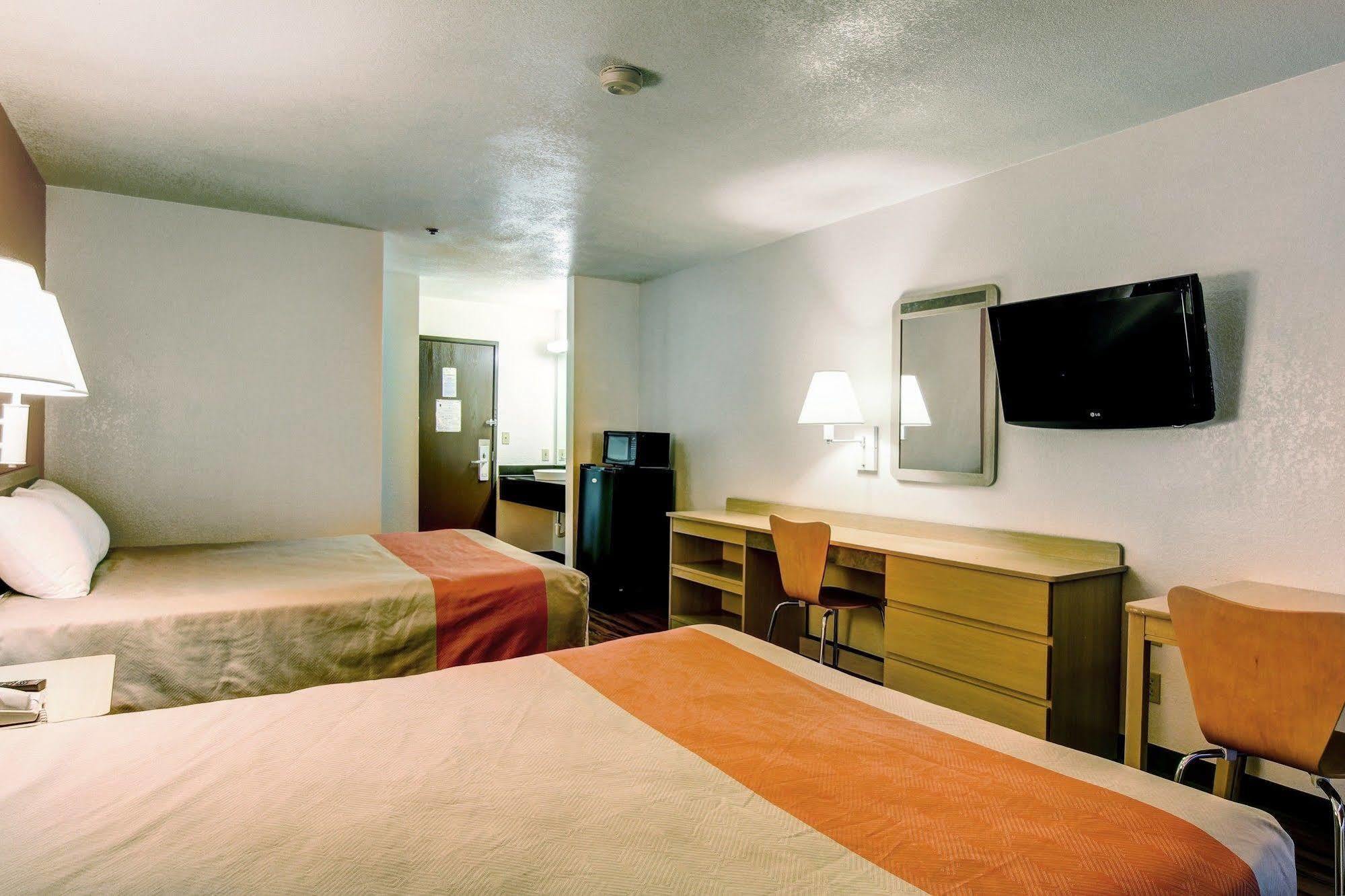 Motel 6-Columbia, Mo - East Экстерьер фото