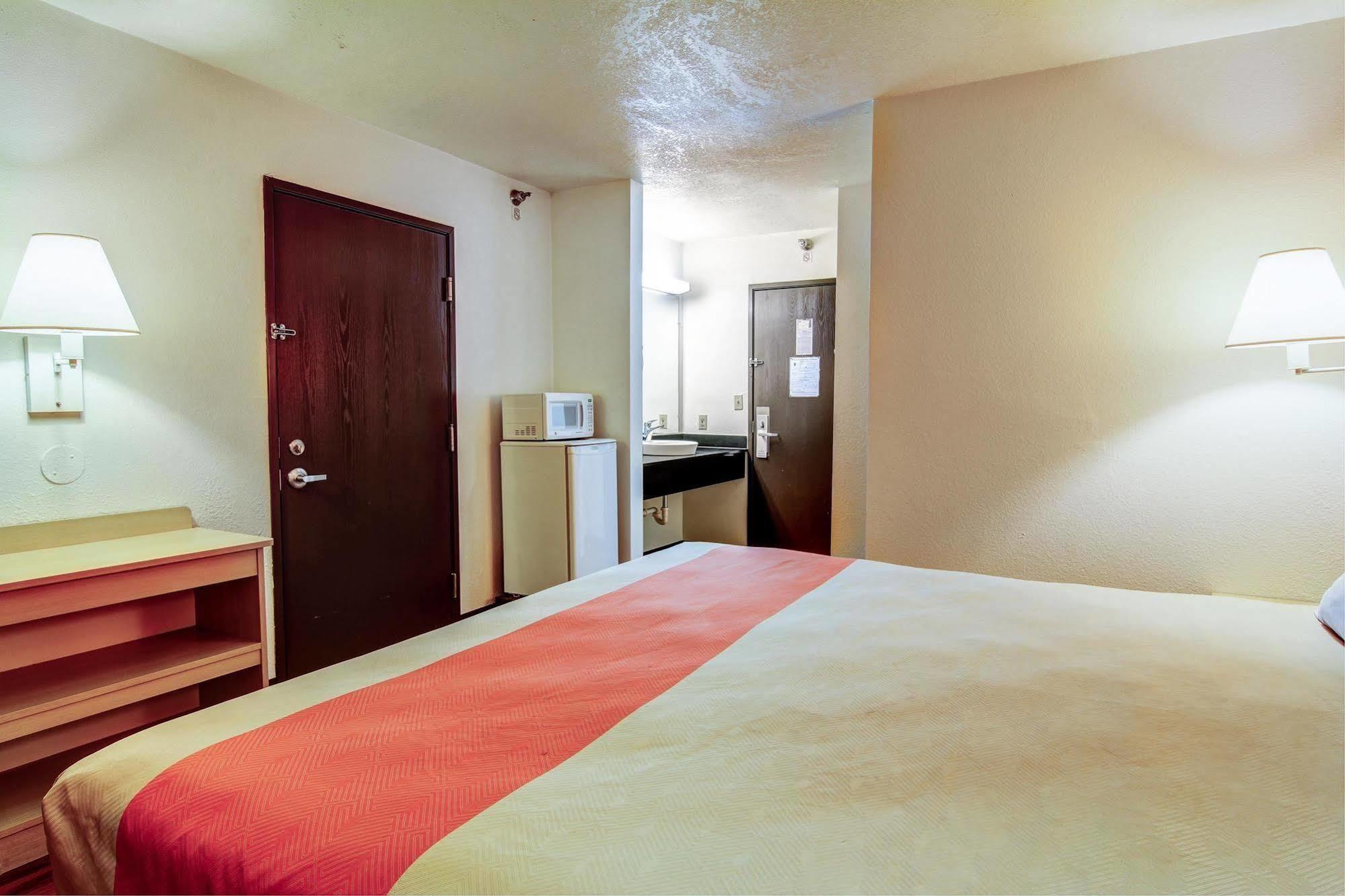 Motel 6-Columbia, Mo - East Экстерьер фото